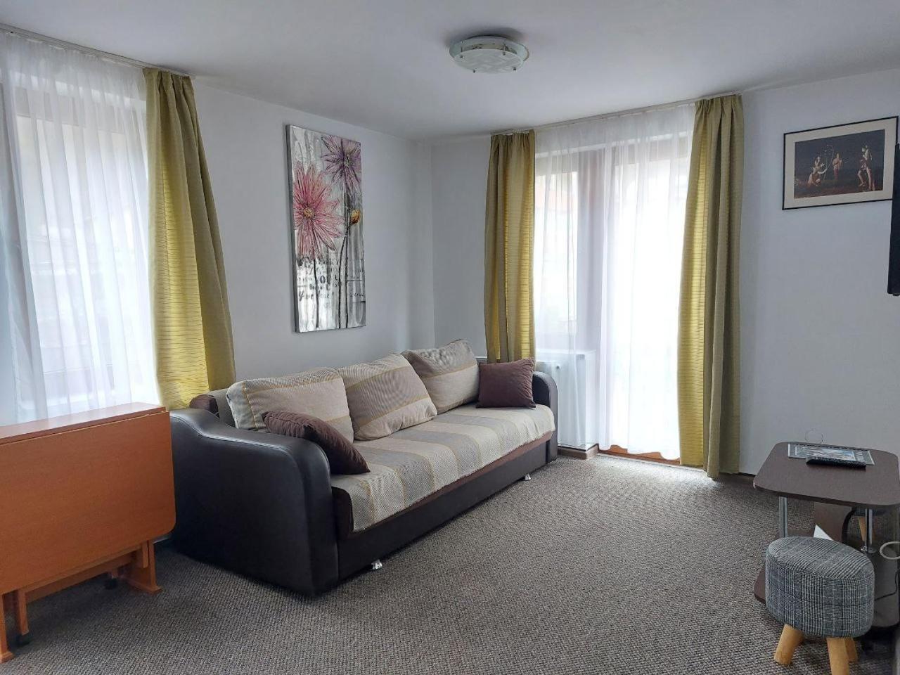 Vila Foc Alb Apartamente-Buşteni Exterior foto